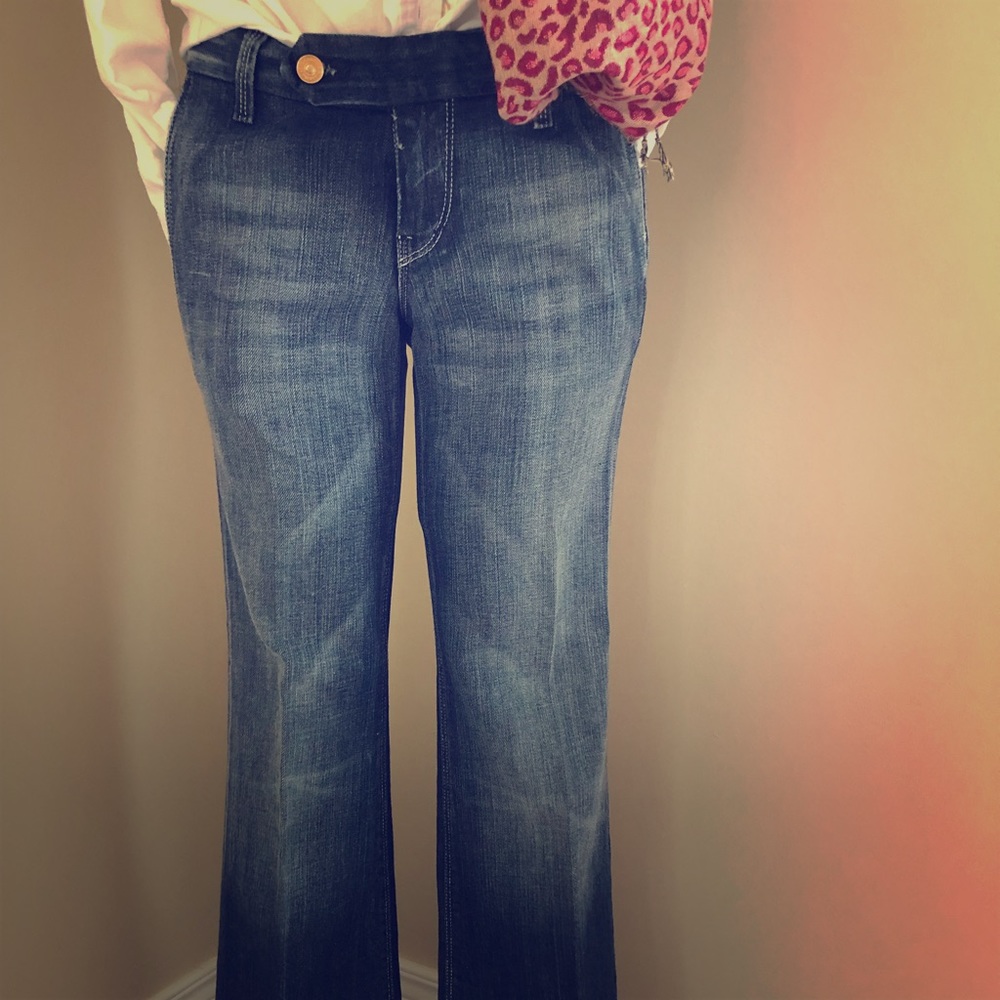 7 For all mankind jeans sz 25 flare leg very chic!